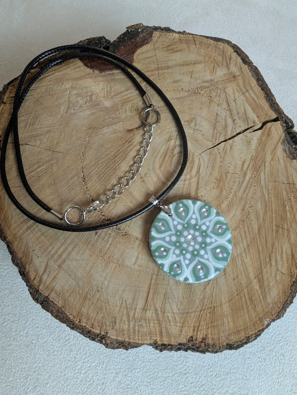 Collana mandala salvia